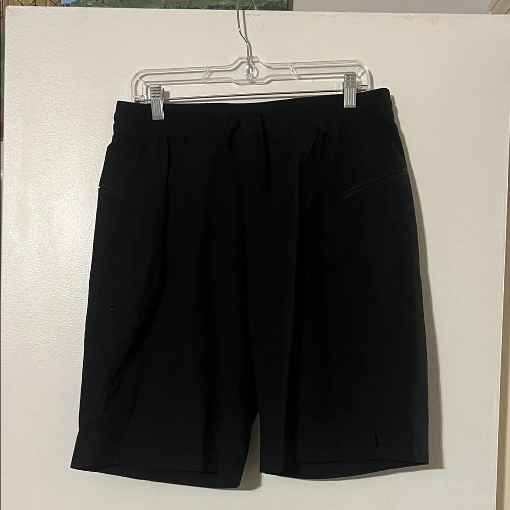 Gradual mens black lightweight shorts. Elastic drawstring waist